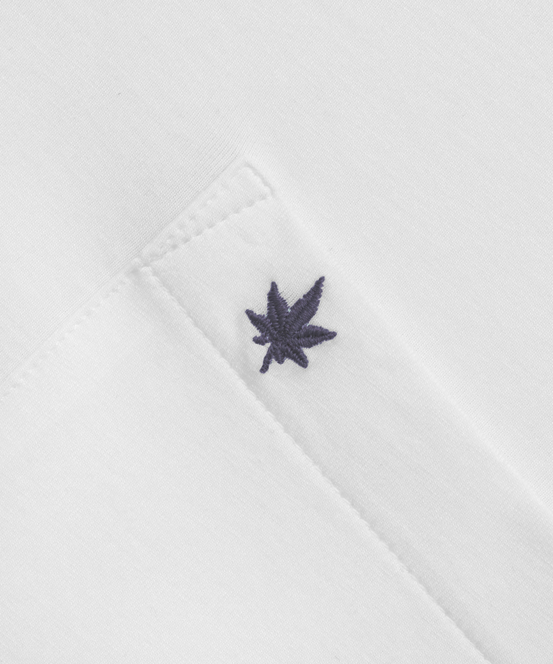 Performance Polo in White Navy Leaf