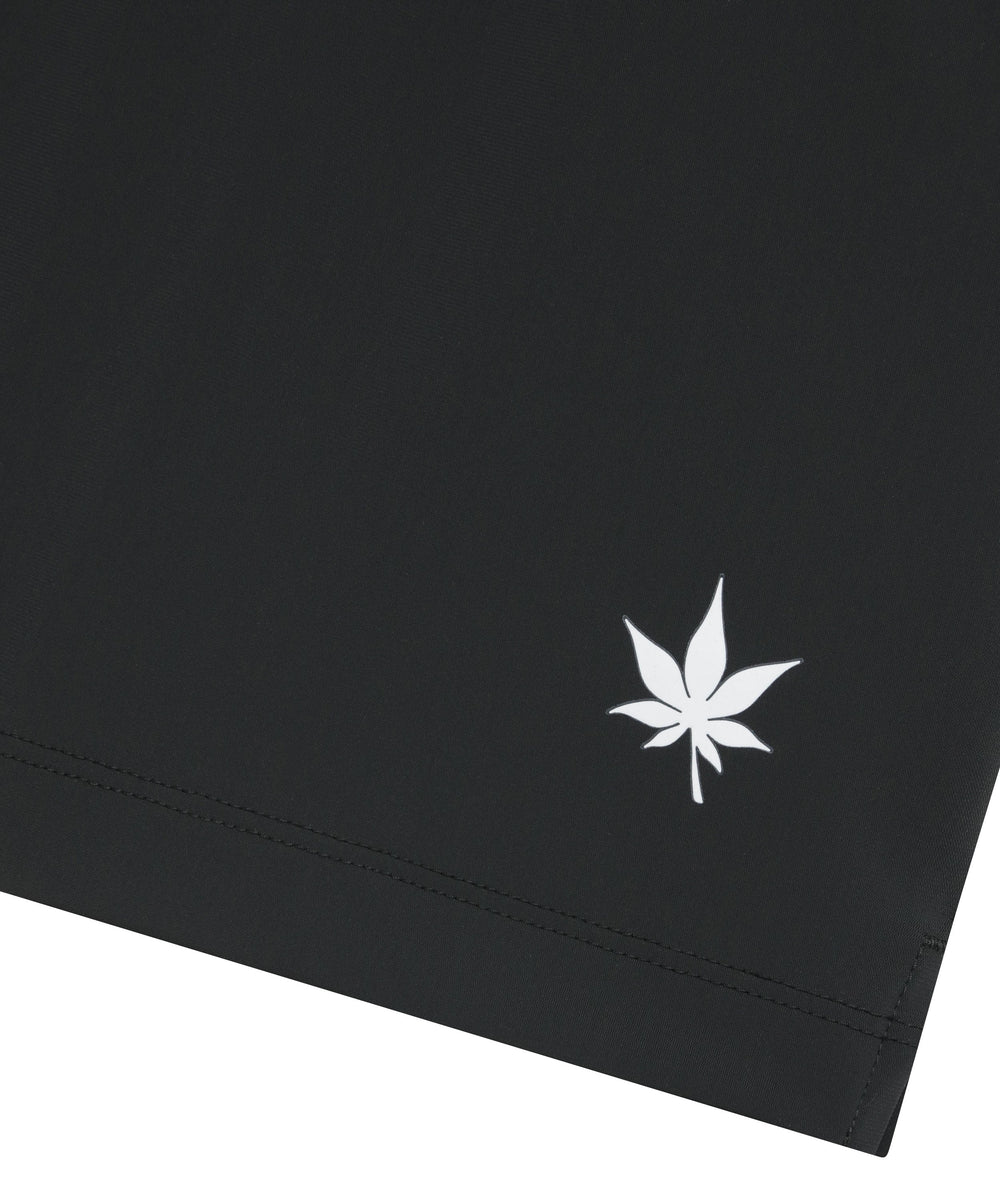 5" Peak Short in Black/White