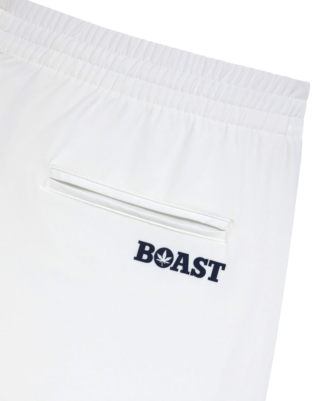 7" Tipped Peak Short in White/Red/Navy