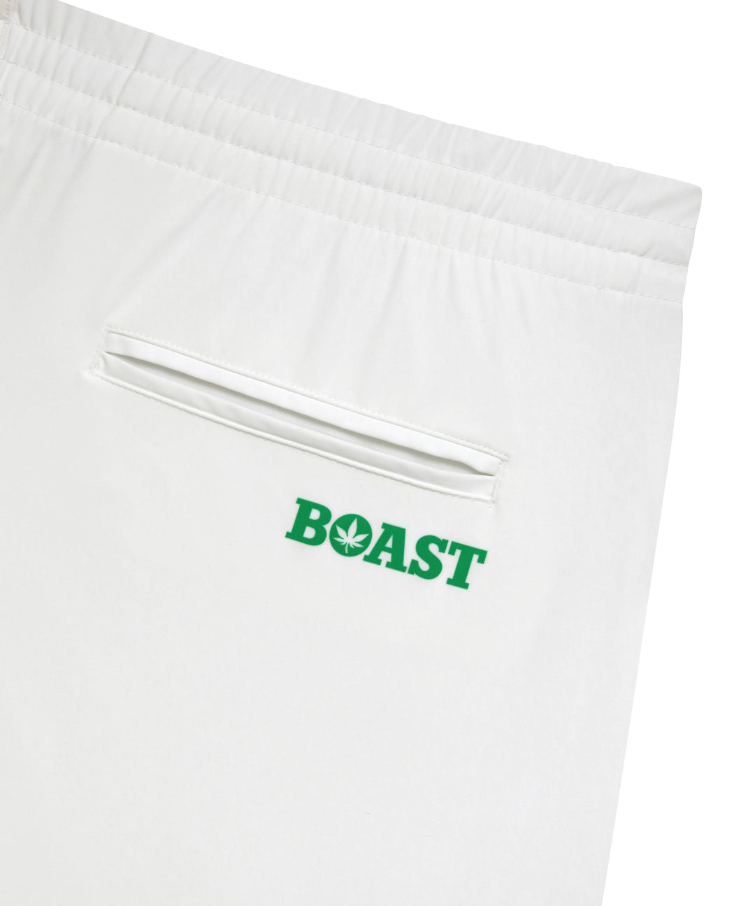7" Peak Performance Short in White/Green
