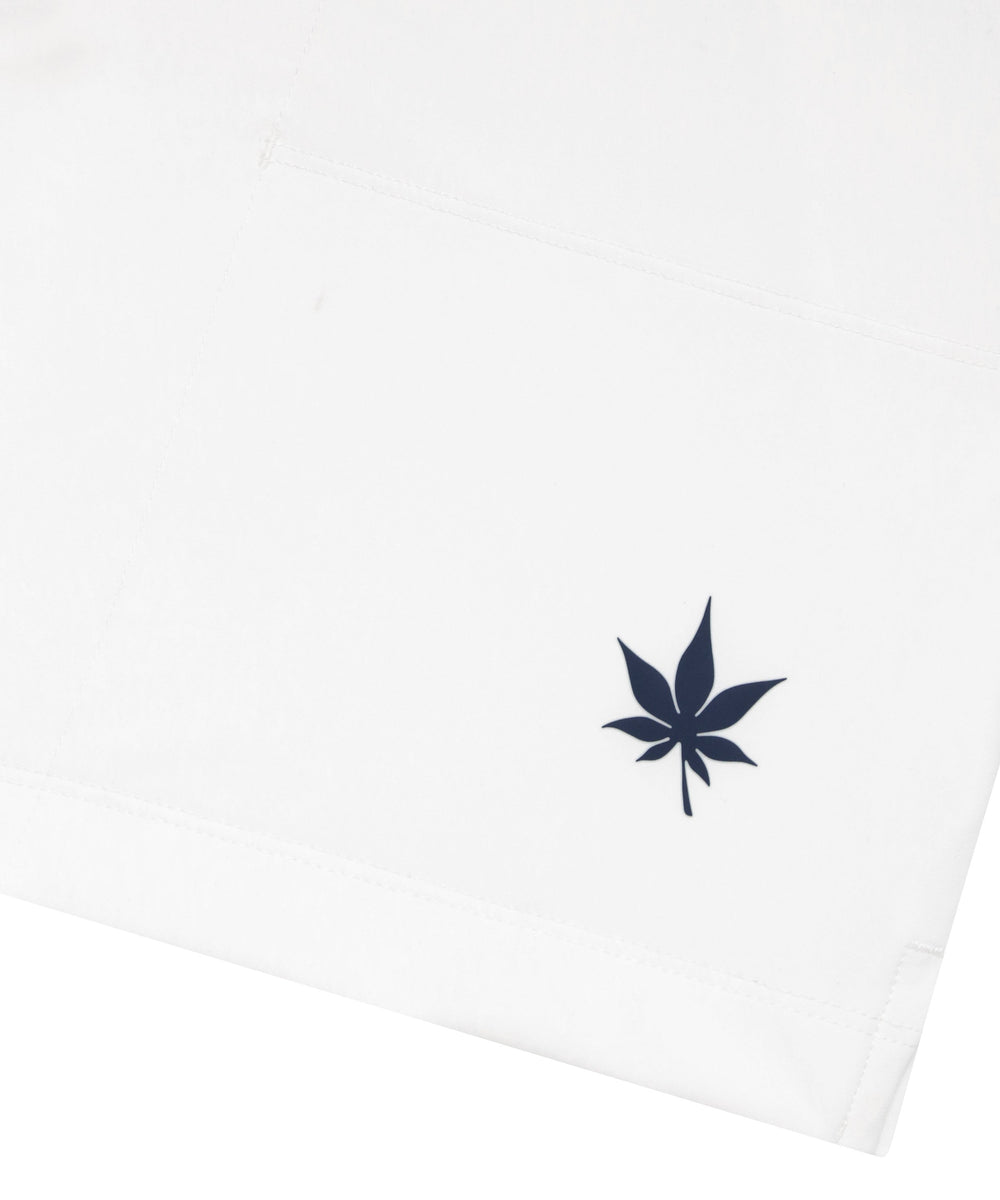 7" Peak Performance Short in White/Navy
