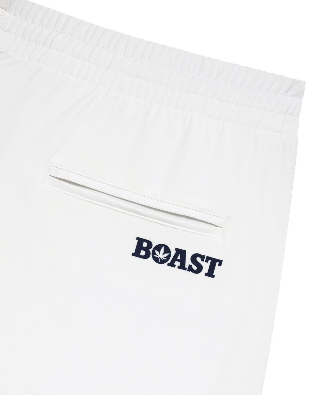 7" Peak Performance Short in White/Navy