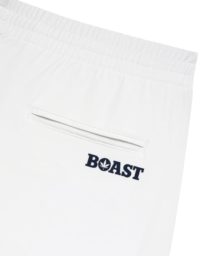 7" Peak Performance Short in White/Navy