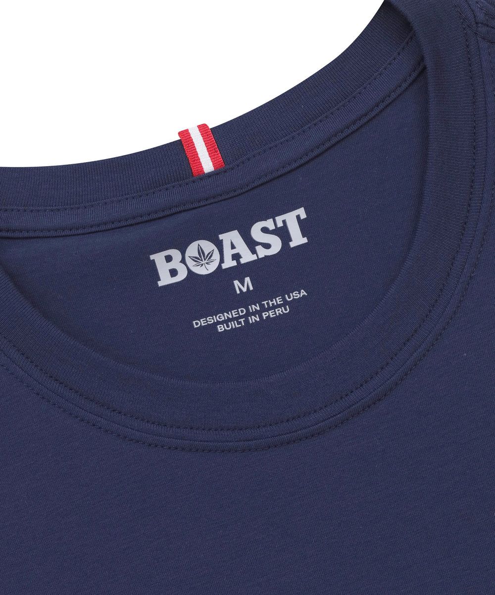 Pocket Tee in Navy Red
