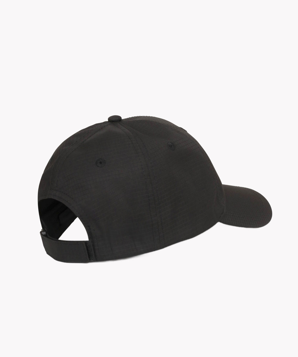 Performance Hat in Black