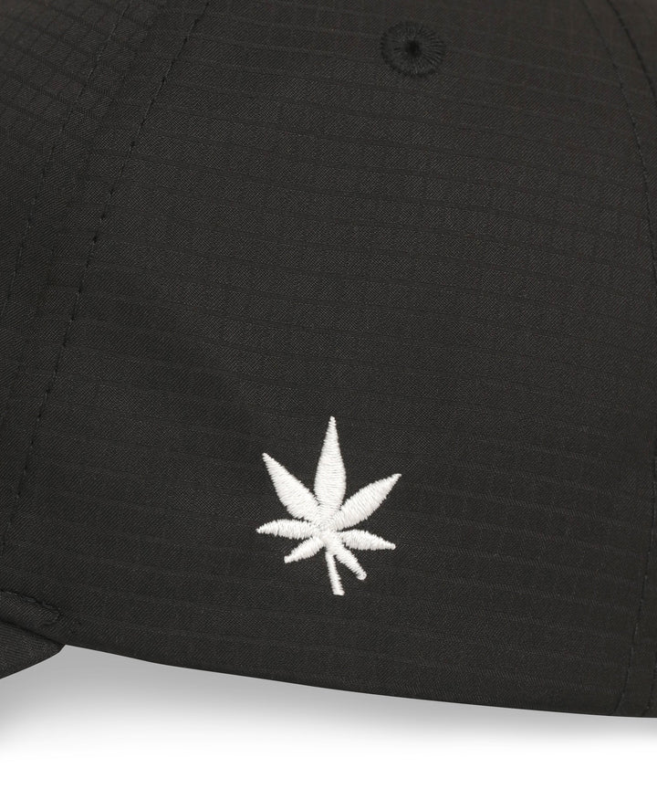 Performance Hat in Black