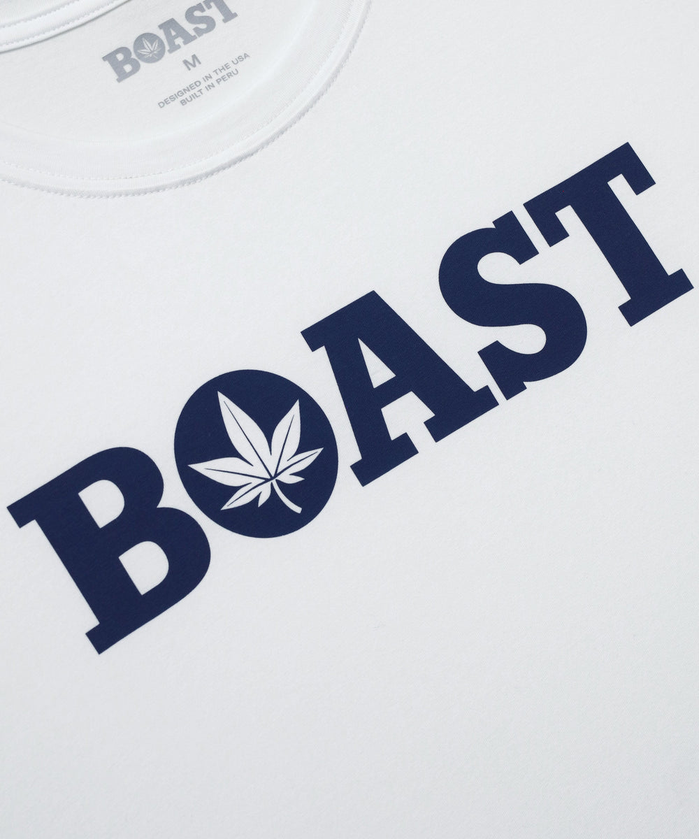 Tee in White Navy
